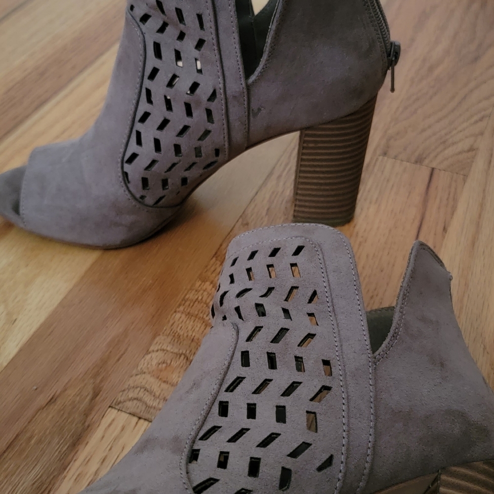 Heeled boots